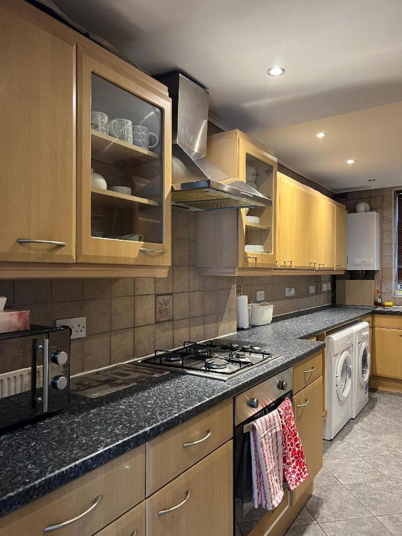 London Property Apartments For Up To 6, Next To Big Ben & London Eye Экстерьер фото